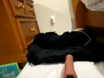 Braziliancheeks  live sex cam