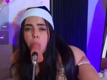 Coralkihot  live sex cam