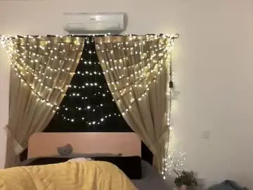 Lilithnewdawn  live sex cam