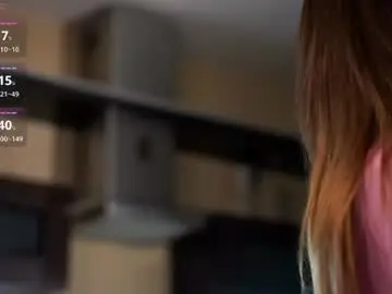 Lowmenow  live sex cam