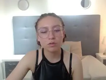 Miavega18x  live sex cam