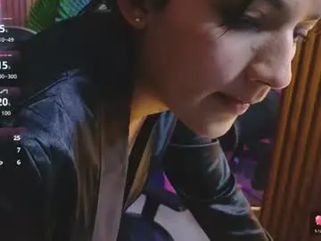 Moonn_tay  live sex cam