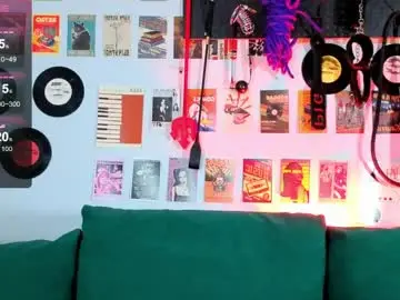 Sugarsoot  live sex cam