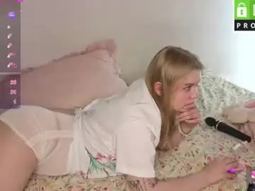 Elara_irving  live sex cam