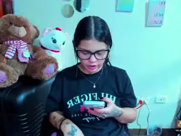 Emma_boo_  live sex cam