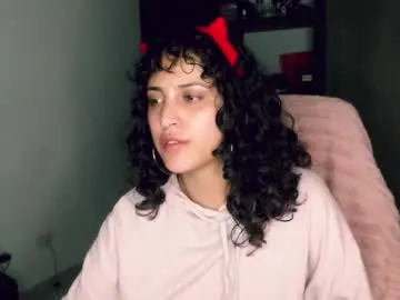 Giny_bean  live sex cam