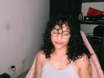 Giny_bean  live sex cam