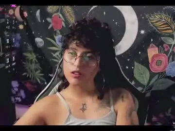 Giny_bean  live sex cam