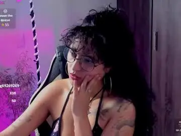 Giny_bean  live sex cam
