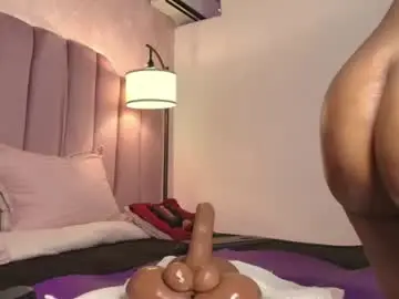 Hallybans  live sex cam