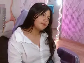 Moon_tay  live sex cam