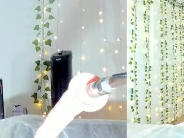 Ms__dira  live sex cam