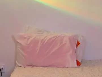 Peachpleasee  live sex cam