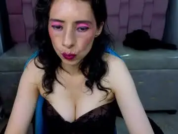 Roxxe_monrrow_b  live sex cam