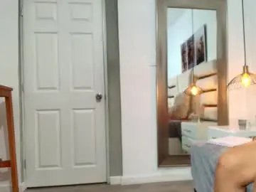 Sara_bigass__  live sex cam