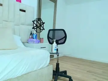 Sara_bigass__  live sex cam