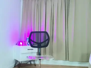 Sara_bigass__  live sex cam