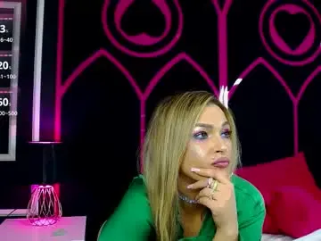 Alexxablaze  live sex cam