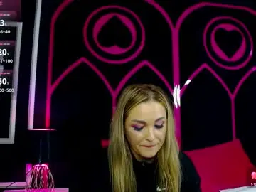Alexxablaze  live sex cam