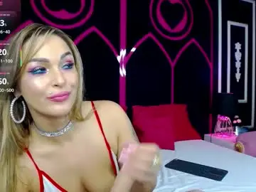 Alexxablaze  live sex cam