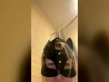 Bertaxsmily  live sex cam