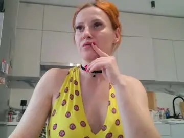 Ladybigsmile  live sex cam