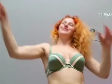 Ladybigsmile  live sex cam