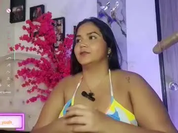 Leah_yuah  live sex cam