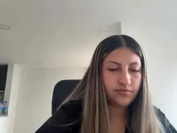 Mia_lehn  live sex cam