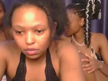 Naylah18  live sex cam