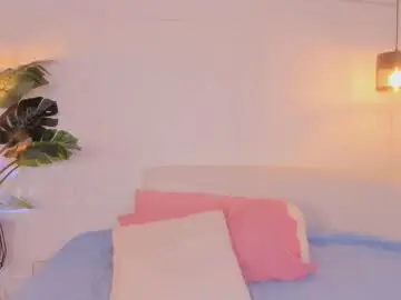 Nicole_whitee  live sex cam