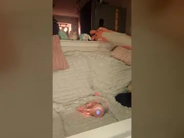 Peachypeachgirl  live sex cam