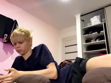 Posssterboy  live sex cam