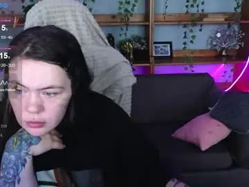 Qwertyannie_lbo  live sex cam