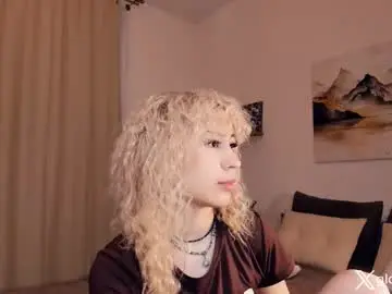 _golden_moon_  live sex cam