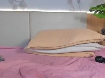 Celeste_evanzz  live sex cam