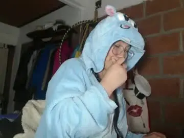 Eskelaswd  live sex cam