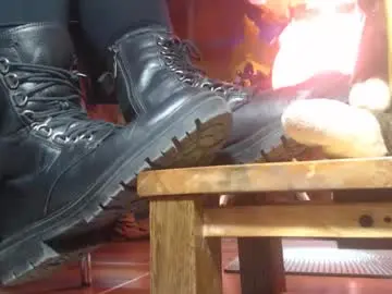 Eskelaswd  live sex cam