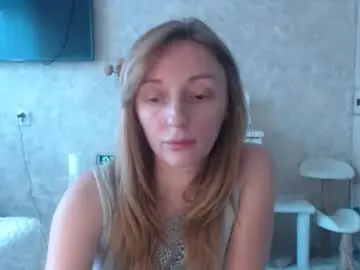 Hellokittykaty  live sex cam