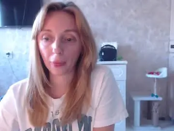 Hellokittykaty  live sex cam