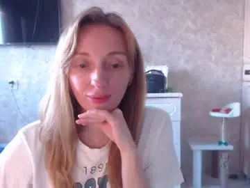 Hellokittykaty  live sex cam