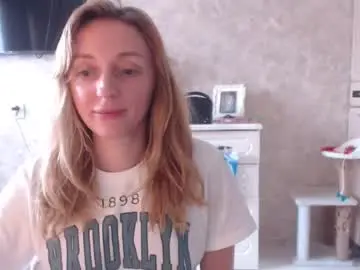 Hellokittykaty  live sex cam