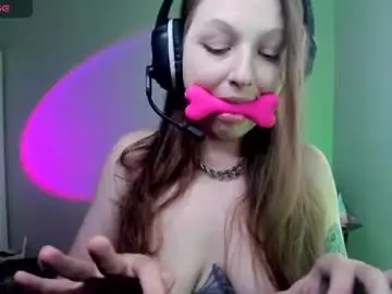 Holyweed420  live sex cam