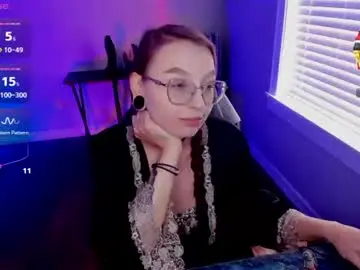 Holyweed420  live sex cam