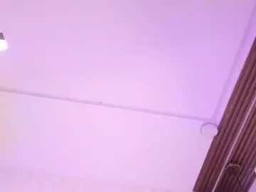 Im_tyra  live sex cam