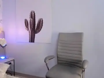 Karlla_brown  live sex cam