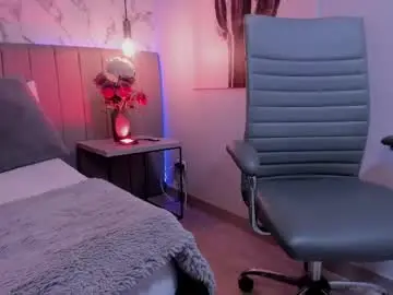 Karlla_brown  live sex cam