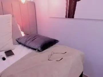 Karlla_brown  live sex cam