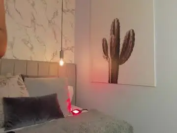 Karlla_brown  live sex cam