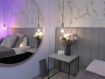 Karlla_brown  live sex cam